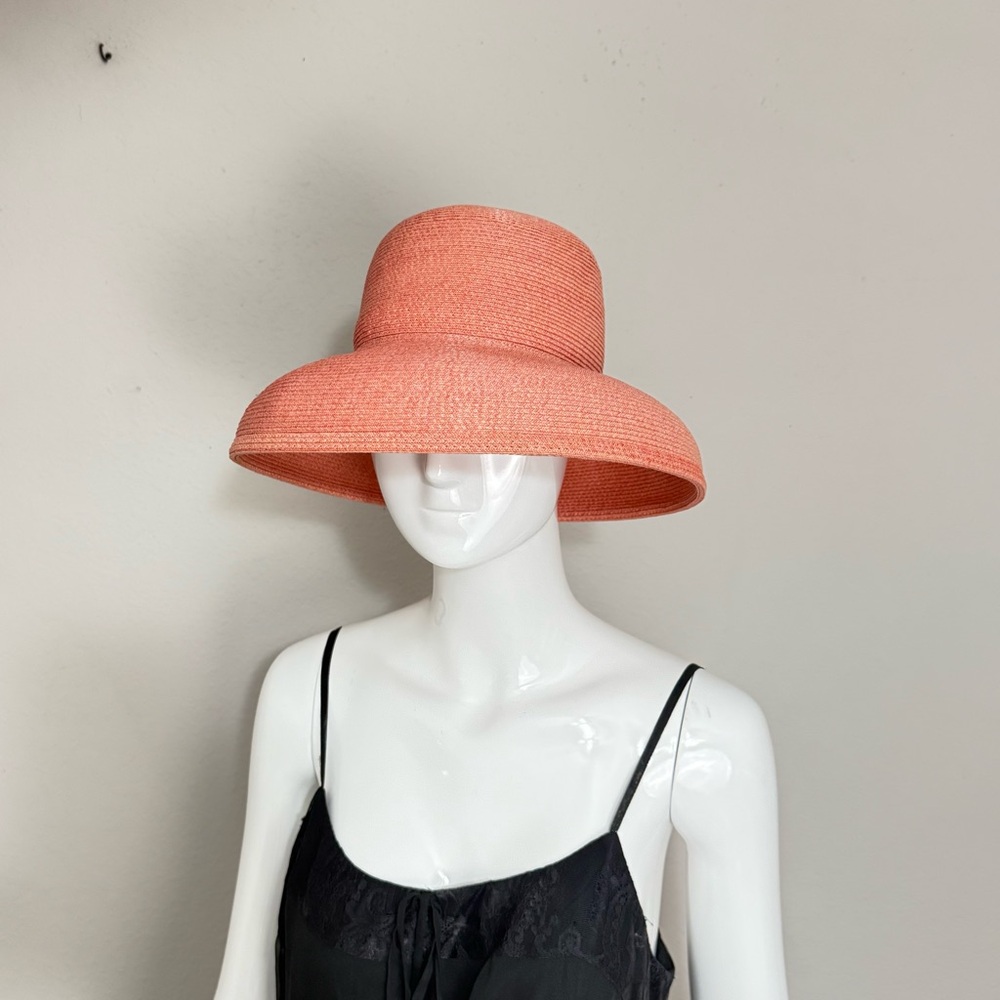 NWOT Eric Javits Squishee Straw Bucket Hat Salmon Color UV- Protective Packable